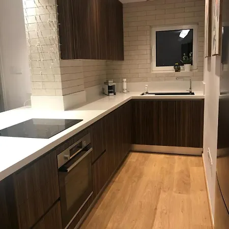 Marina Seaview * 利马索尔